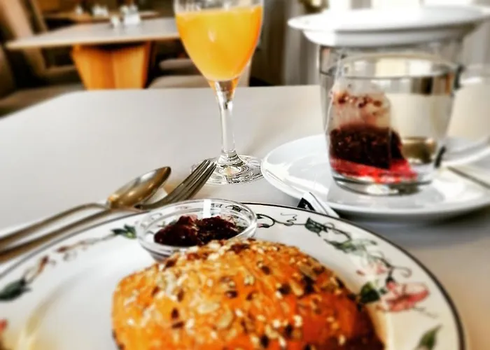 Lindner's מלון 3*